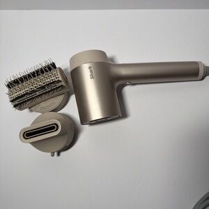 Shark HyperIQ Hair Blow Dryer 2-in-1 Concentrator & Styling Brush Wear